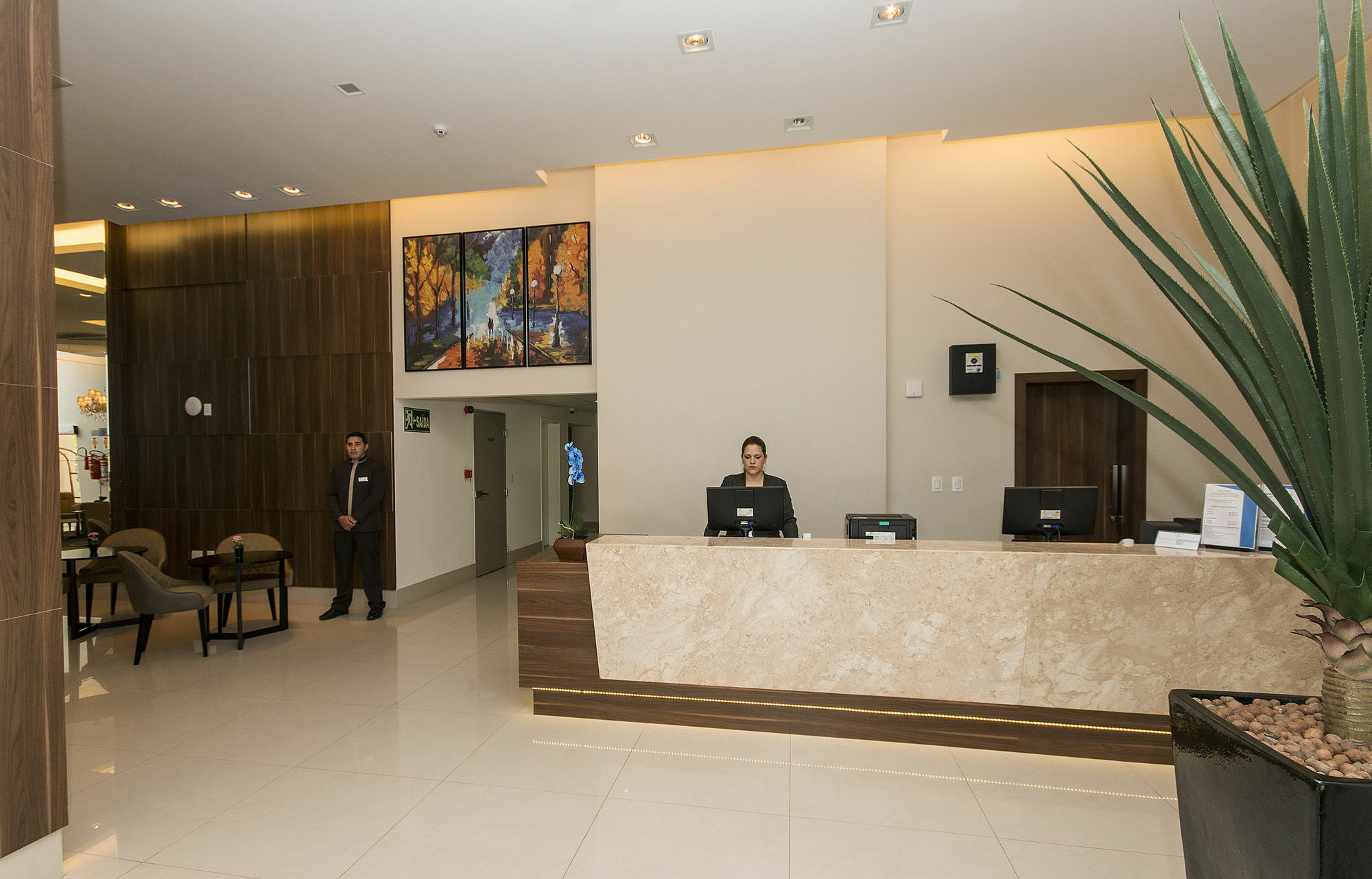 Comfort Hotel Cuiaba Exterior foto